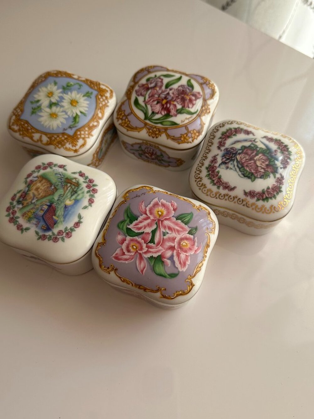 Vintage 1990 Heritage House Porcelain Music Boxes Set Of 5